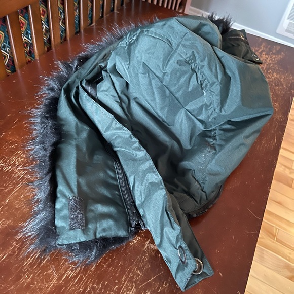 Forest Green with Black trim Winter Parka like new - Picture 5 of 9